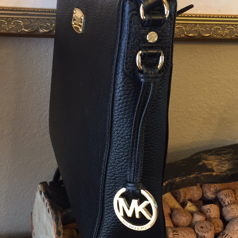 Michael Kors leather Crossbody Messenger bag - Picture 4 of 8